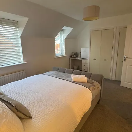Shared House